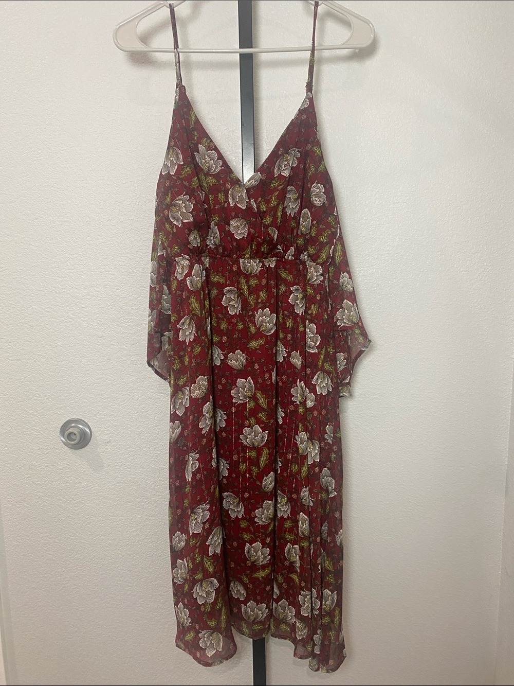 Flying Tomato Burgundy Floral V-Neck cold shoulder Midi Dress M